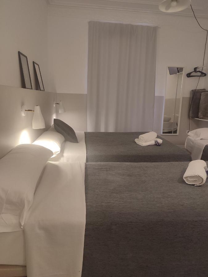 ברצלונה Hostal Hera מראה חיצוני תמונה